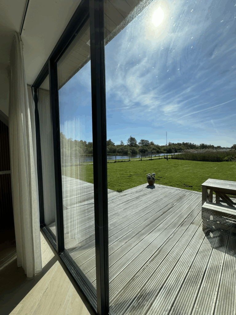 Vakantiehuis aan het water, Ossenzijl