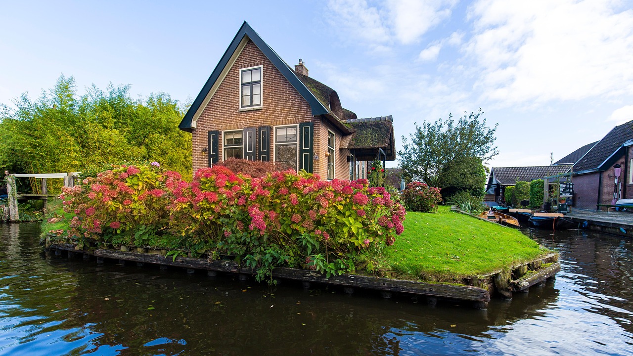 10 bijzondere vakantiehuisjes in de Weerribben | De Weerribberhof